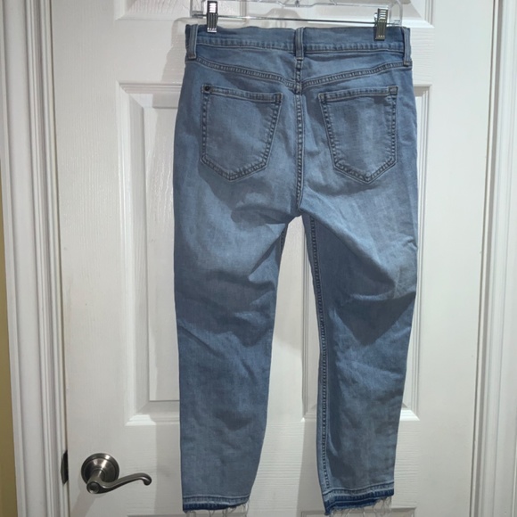 Old Navy Boyfriend Straight Sz 6 Regular denim raw hem distressed msr - Picture 5 of 6